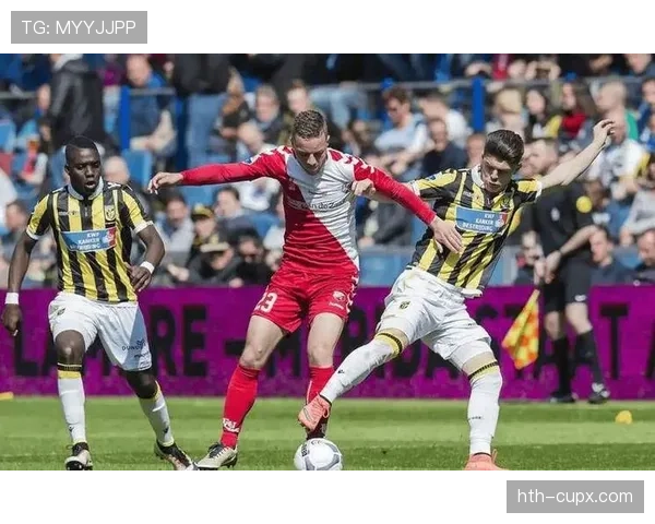 埃因霍温边路攻势如潮，状态回勇强势晋级